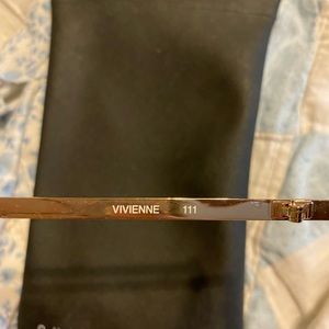 Quay Australia Vivienne rose gold glasses